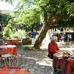 Hotel Le Manoir Du Raveyron 3*