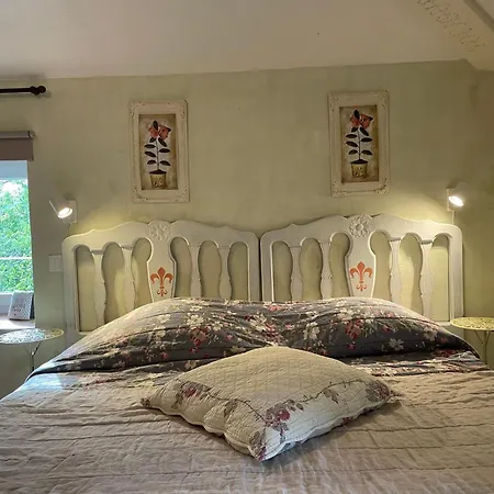 Hotel Le Manoir Du Raveyron