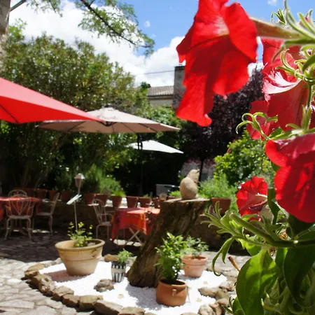 Hotel Le Manoir Du Raveyron 3*
