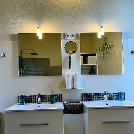 Le Manoir Du Raveyron Hotel 3*