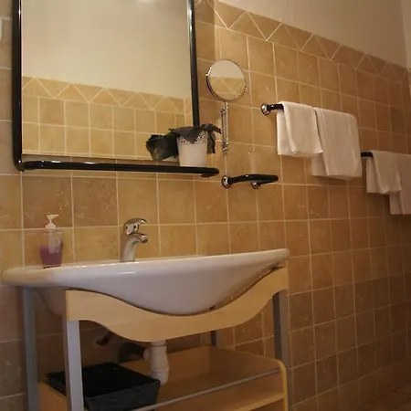 Hotel Le Manoir Du Raveyron 3*