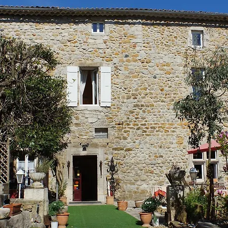 Hotel Le Manoir Du Raveyron 3*
