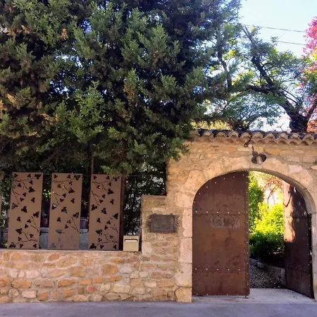 Le Manoir Du Raveyron Hotel 3*