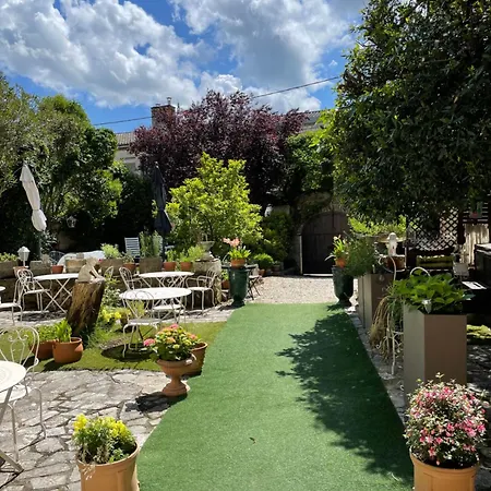 Hotel Le Manoir Du Raveyron Vallon-Pont-dʼArc