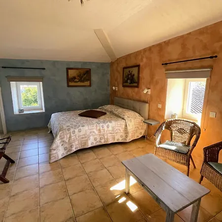 Le Manoir Du Raveyron 3*