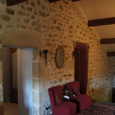 Le Manoir Du Raveyron 瓦隆蓬达克