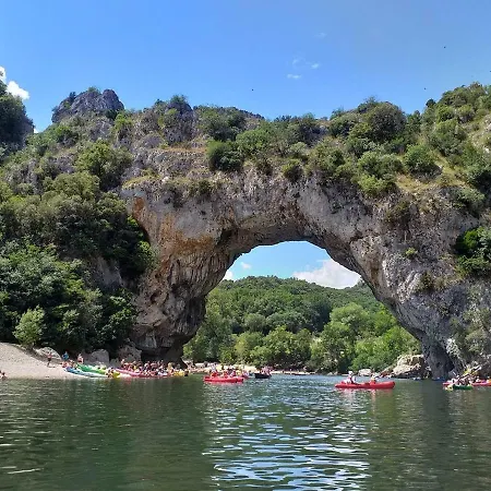 Ξενοδοχείο Le Manoir Du Raveyron 3*